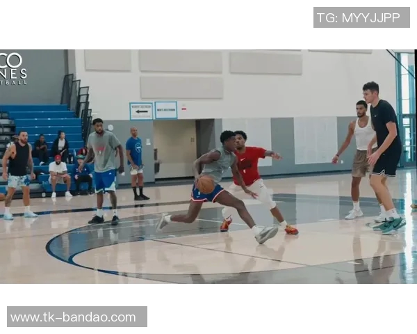 埃奇库姆自信满满精准把握得分机会展现出色表现 埃奇库姆自信满满精准把握得分机会展现出色表现